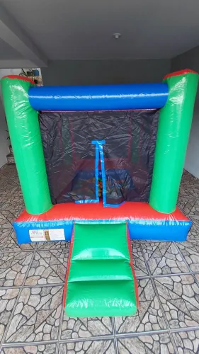 Cama Elástica 3,05m + Piscina de Bolinhas Inflável 2x2