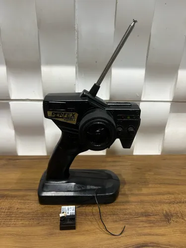 Rádio controle kyosho perfex Automodelo 
