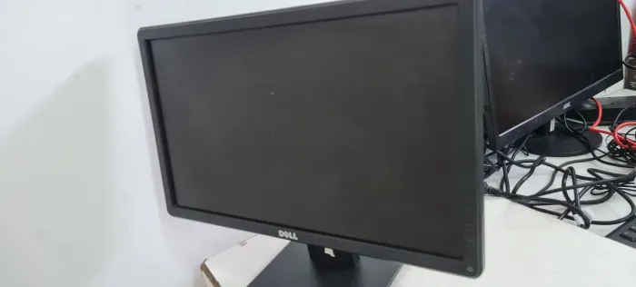 MONITOR DELL. 19 POLEGADAS
