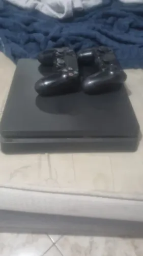 PS4 slim