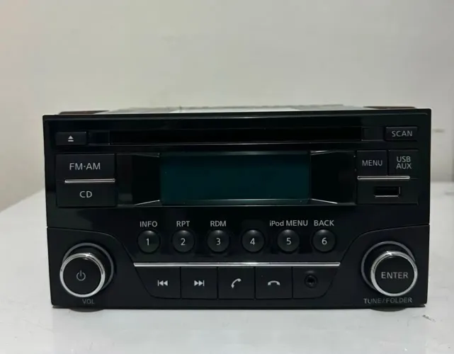 rádio / CD player automotivo original da Nissan
