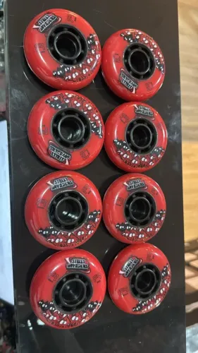 8 Rodas de Patins 76mm Street Invaders FR - Novas 
