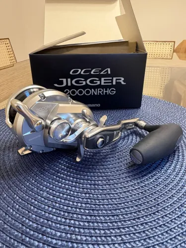 Carretilha de Pesca Shimano Ocea Jigger 2000 NRHG Direita