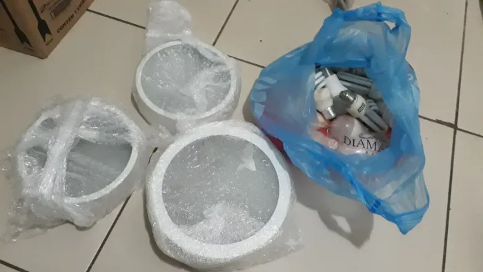 Vendo otena de iluminação por 200 reais ou troco em um violão 