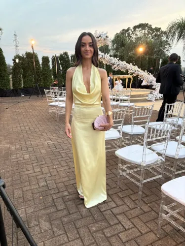 Vestido cetim amarelo manteiga 