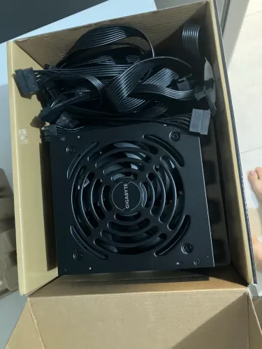 Fonte Gigabyte P650G PG5 PCIe 3.1 Nova