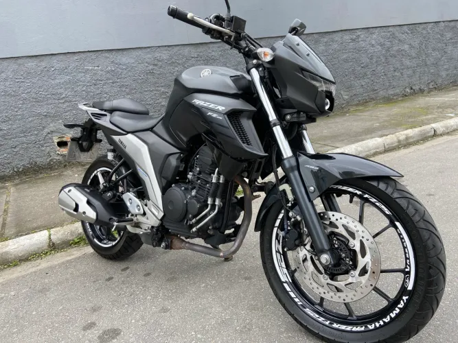 Yamaha FZ25 Fazer 250cc (2022) - Único Dono