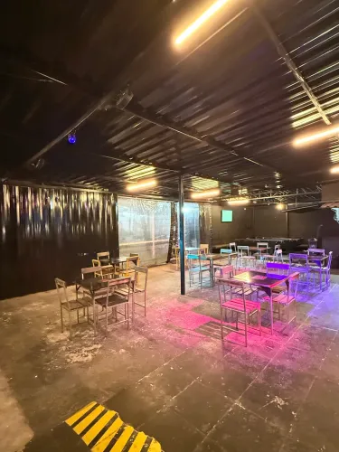 OPORTUNIDADE ÚNICA - BAR COMPLETO À VENDA EM CURITIBA