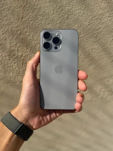 Iphone 15 pro max 512gb - Usado