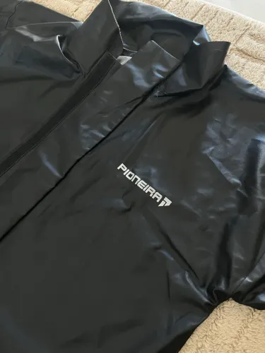 Kit Moto: Capacete + Capa de Chuva Seminovos