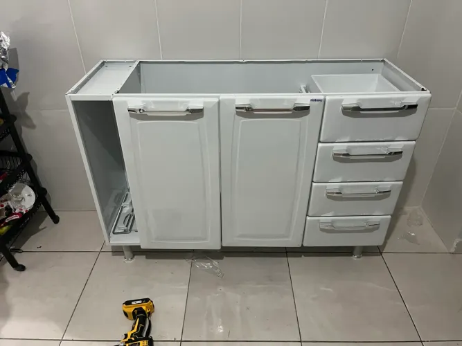 Montagem de móveis