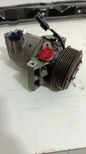 Compressor A/c Nissan Kicks completo