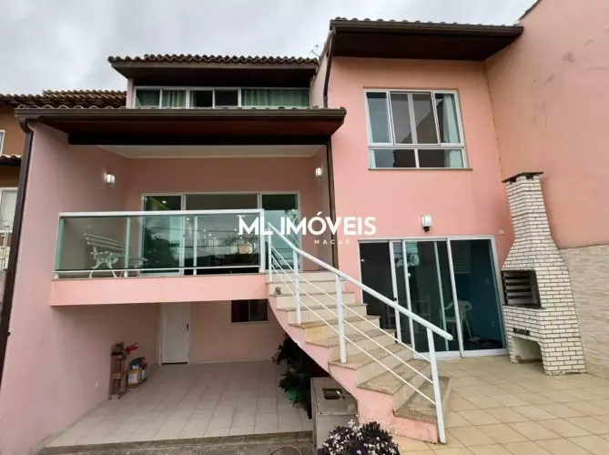 Casa à venda, 5 quartos, 2 suítes, 3 vagas, Mirante da Lagoa - Macaé/RJ