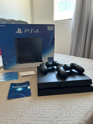 PS4 SEMINOVO EM PERFEITO ESTADO