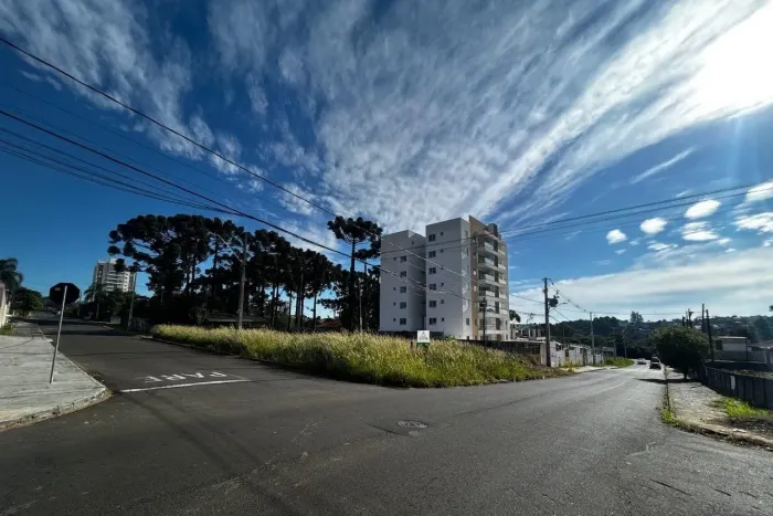 Terreno de esquina à venda, 462m² (14m x 33m). Órfãs - Vila Liane, Ponta Grossa,