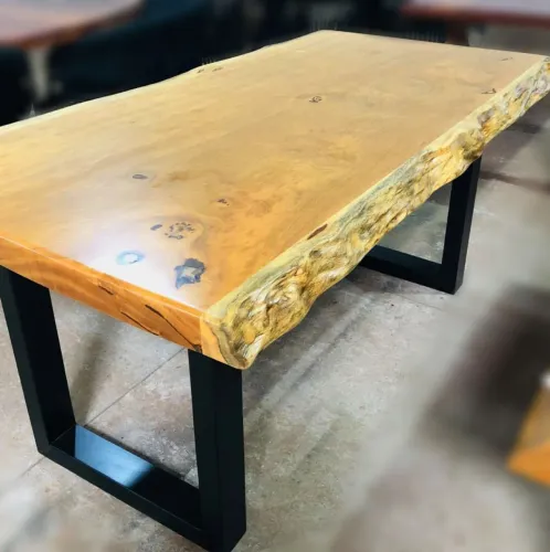 Mesa de prancha em pequiá (1,60 x 0,95m)