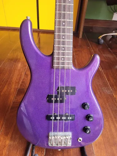 Baixo Fender Japan MB4