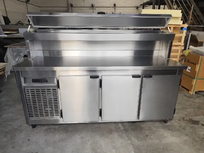 Balcão inox c/ 2 condimentadoras 2850×650×900 5 portas