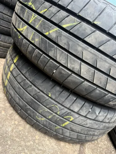 Pneu 235/55/18 Bridgestone 90 % vida útil