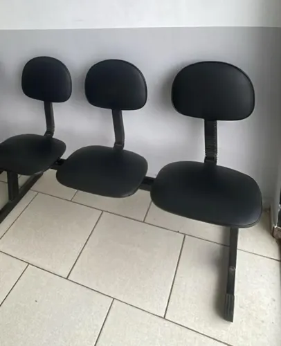 Vendo cadeira estilo longarinas para salão recepção ofica cadeira de espera 