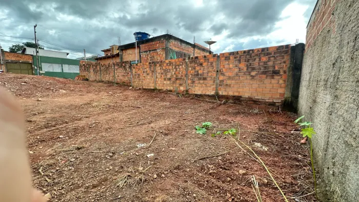 Lote por 90 mil reais, pra vender logo