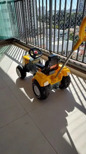 Carrinho passeio trator Policar
