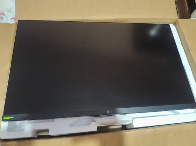 Monitor 27 polegadas LG Ultragear 180hz 1080p