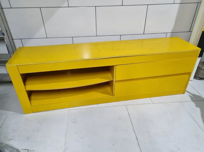 Rack amarelo