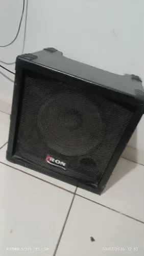 Vendo esse cubo de contra baixo e guitarra