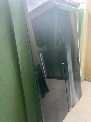Vidros blindex banheiro e armário 