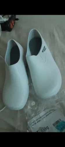 Sapato de enfermagem novo
