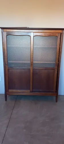 Estante em madeira