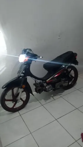 Tem preço no dinheiro!! 75 cc moto boa do meu uso!!