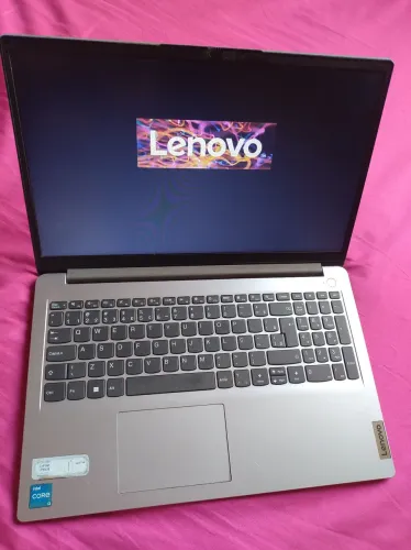 Notebook Lenovo i3 12 ger 12 ram tudo funcionando