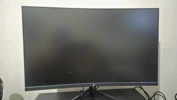 Monitor Gamer SuperFrame Curvo 180Hz 24"