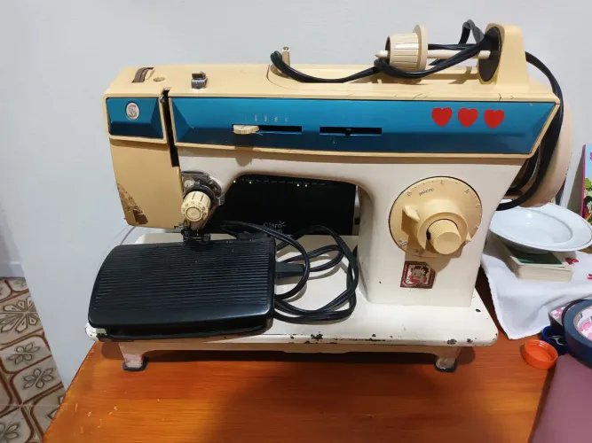 Máquina de Costura - Singer