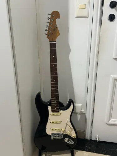 Guitarra Memphis Tagima MG22