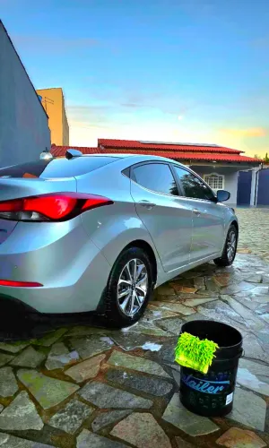 Hyundai Elantra GLS 2.0 16V Flex Aut. 2015