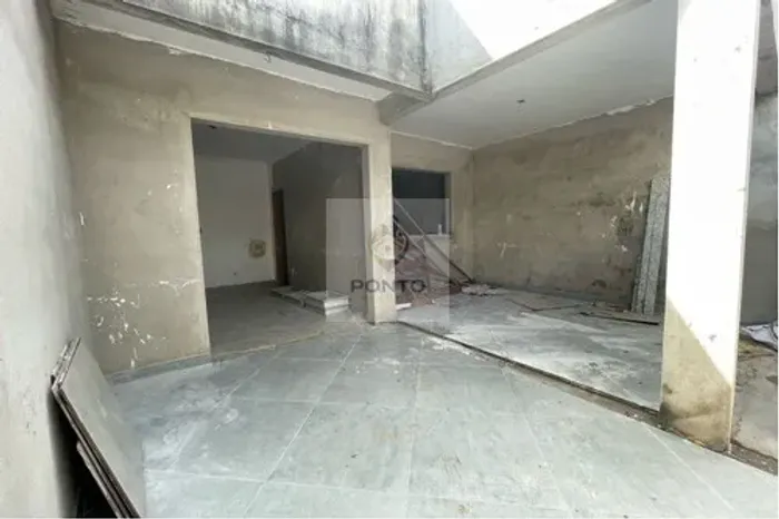 Casa Geminada no Bairro São Dimas - Espaço, conforto e localização Privilegiada!