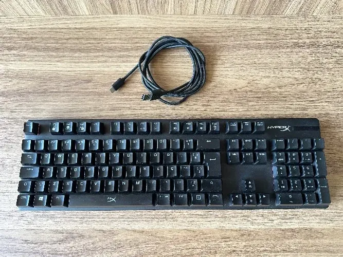 Teclado Mecânico HyperX Alloy Origins RGB Switch Red ABNT2