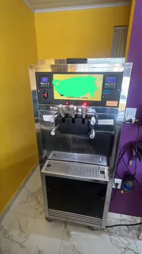 Máquina de sorvete expresso My frost 2023