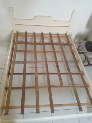 Cama casal madeira maciça 
