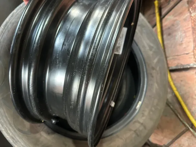 Vendo roda de ferro aro 14