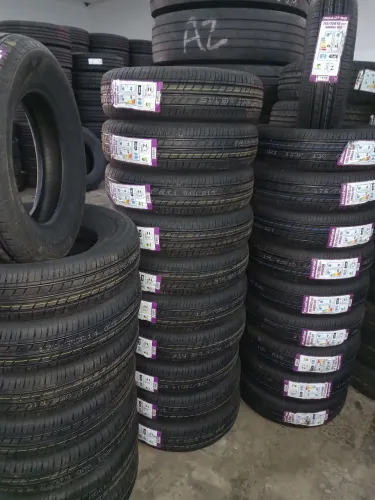 Pneu 175/75/R13, 175/75R 14, 185/55 R 15, 195/65/R 15