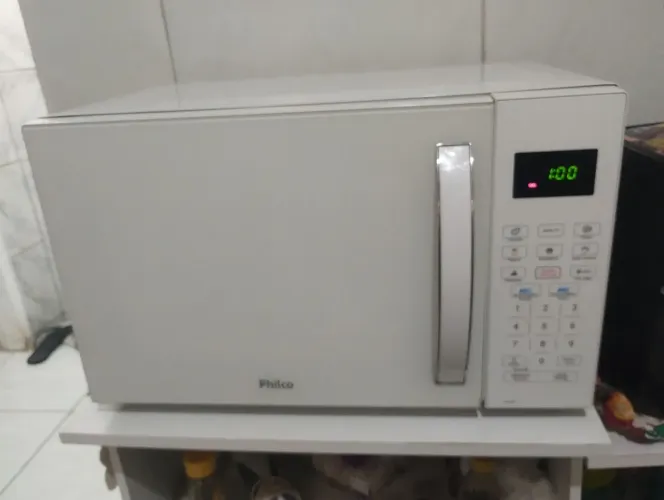 Microondas semi novo