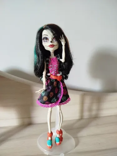 Boneca monster high, skelita