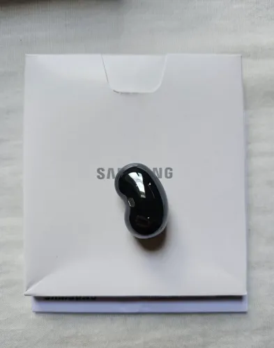 Galaxy Buds live (lado direito)