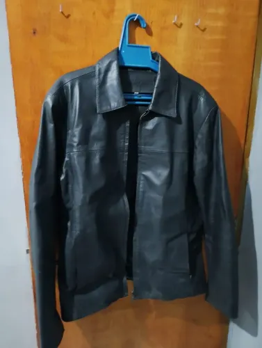 Jaqueta em couro legítimo