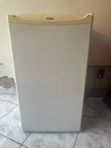 Frigobar Consul 120 Litros Crc12cb Cor Branco