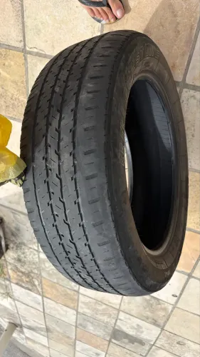 Par de Pneus Bridgestone aro 18 225/55